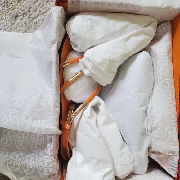 NIB Tory Burch Split Mignon Strappy Flat Sandals