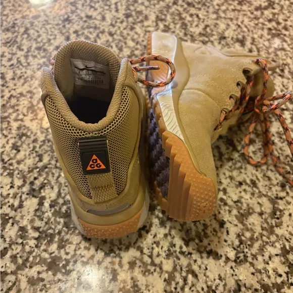 Nike ACG Angels “ Light Bone”