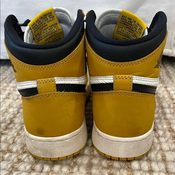Nike Air Jordan 1 High OG Yellow Black Sneakers