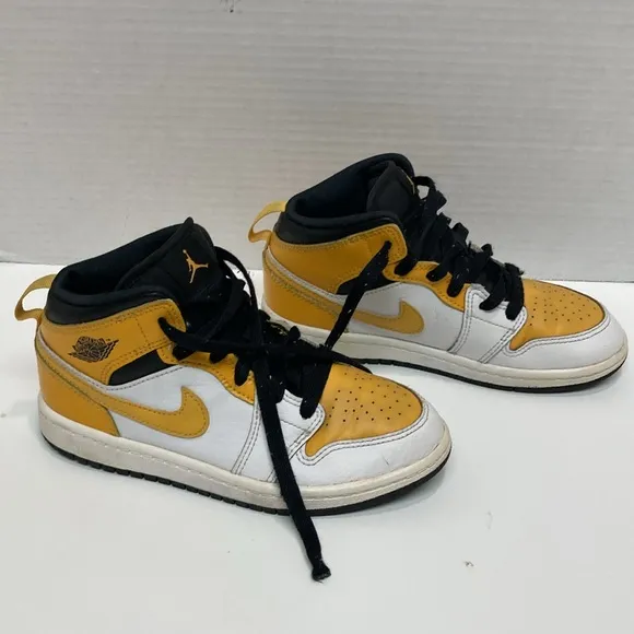 NIKE AIR JORDAN 1 MID UNIVERSITY GOLD 640734- 170  KIDS SNEAKERS