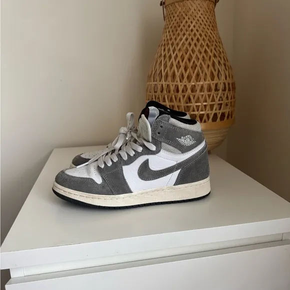 Nike Air Jordan 1 Retro High OG GS Size Y5