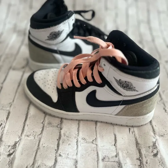 Nike Air Jordan Black and White High Top Sneakers Size 3.5Y Kids