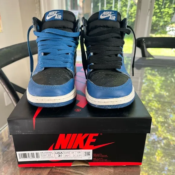 Nike Air Jordan High-Top Sneakers Blue Black Sz 3.5 Youth