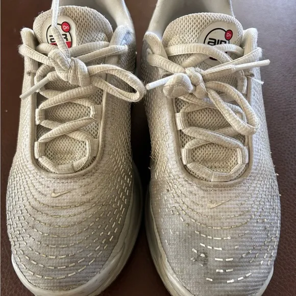 Nike air max dn Gray and Red Sneakers with Air Cushioning