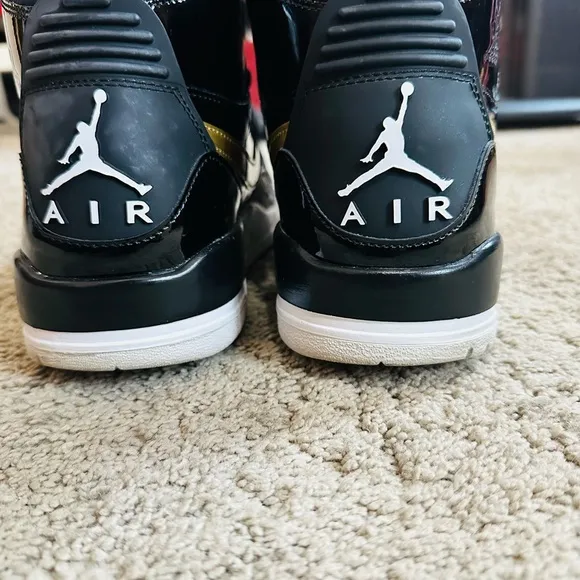 Nike Black and Gold High-Top Sneakers Jordon 312