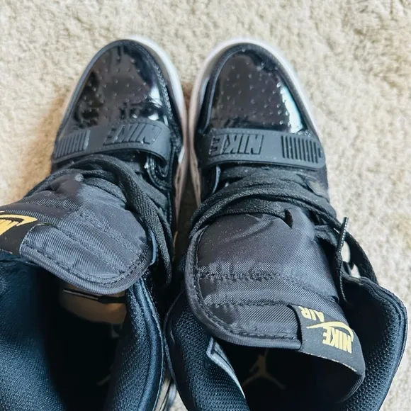 Nike Black and Gold High-Top Sneakers Jordon 312