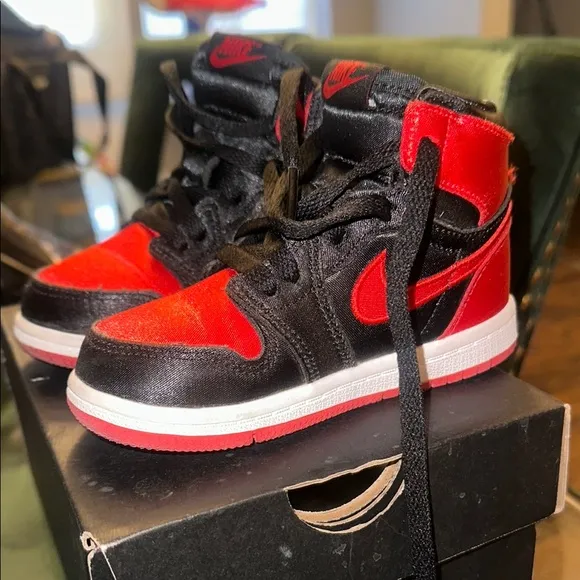 Nike Black and Red High-Top Sneakers