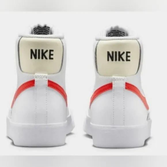Nike Blazer '77 Mid VNTG Unisex White/Red High-Top Sneakers M 10/W 11.5