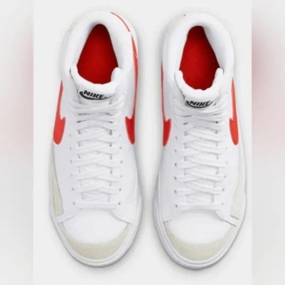 Nike Blazer '77 Mid VNTG Unisex White/Red High-Top Sneakers M 10/W 11.5