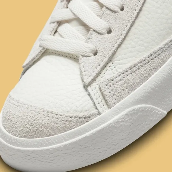 NIKE BLAZER MID '77 &quot;PYTHON HEEL&quot; Limited Edition - size W 11.5