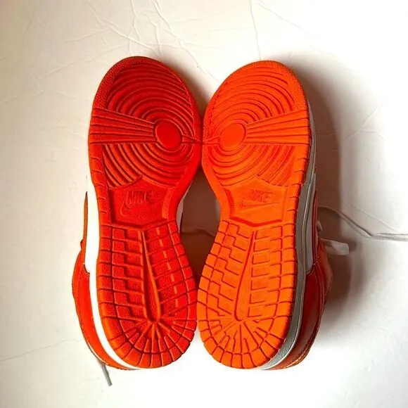 Nike Dunk Low SP Sneakers