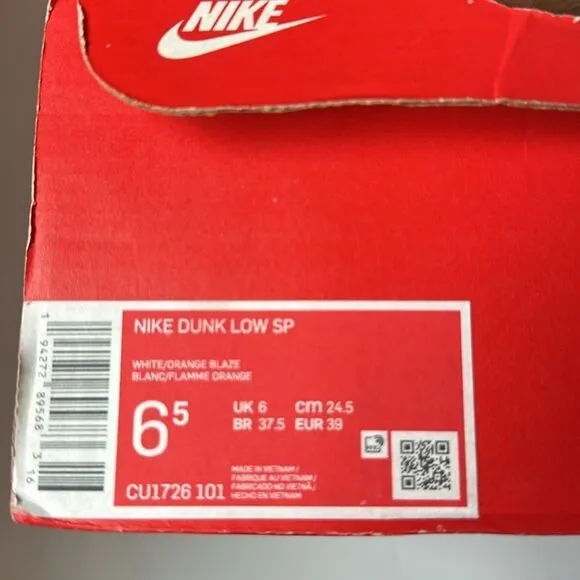 Nike Dunk Low SP Sneakers