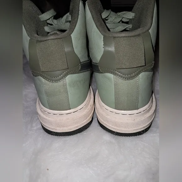 Nike High-Top Sneakers Oil Green Boot