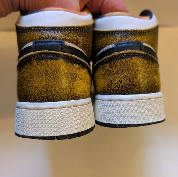 Nike High-Top Sneakers Size 5Y In VGUC