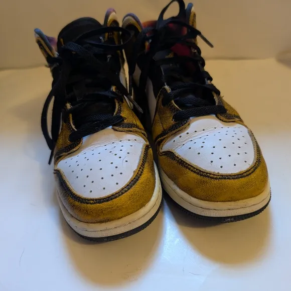 Nike High-Top Sneakers Size 5Y In VGUC