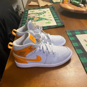 Nike Jordan 1 Mid SEGatorade Pack Orange