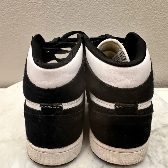 Nike Jordan 1 Panda Sneakers High Top 6.5 Y Black White