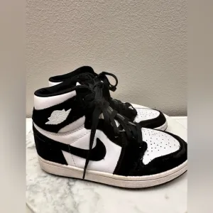 Nike Jordan 1 Panda Sneakers High Top 6.5 Y Black White