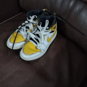 Nike Jordans, 13c Hightops $65
