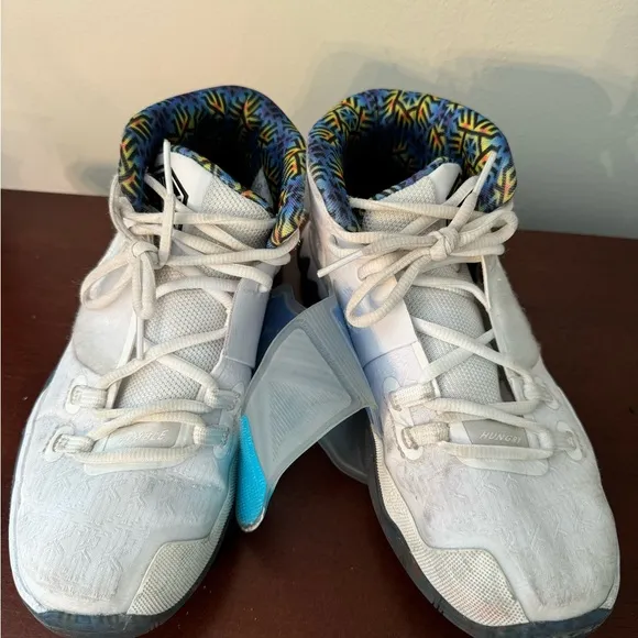 🩵Nike Kyrie Sapphire Youth Sneakers🩵