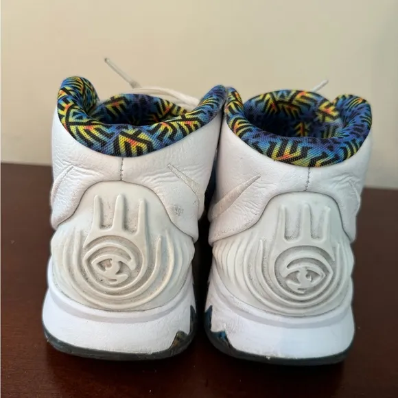 🩵Nike Kyrie Sapphire Youth Sneakers🩵