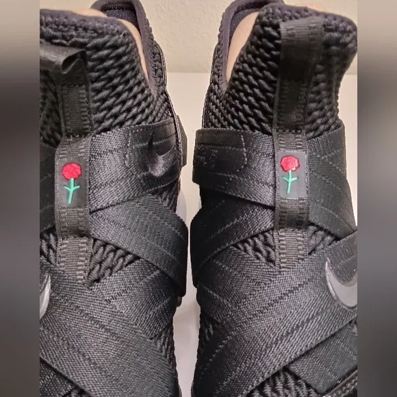 NIKE LEBRON SOLDIER XII