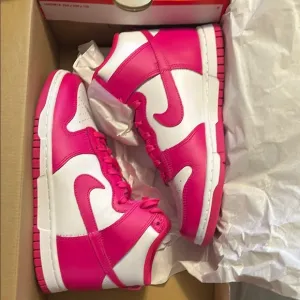 Nike Pink and White High-Top Sneakers brand new NWT