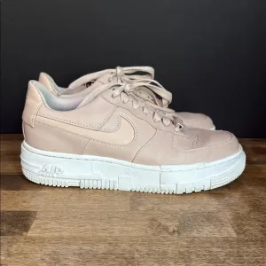 Nike Pink/Tan and White Sneakers Air Force 1 Pixel Size 7