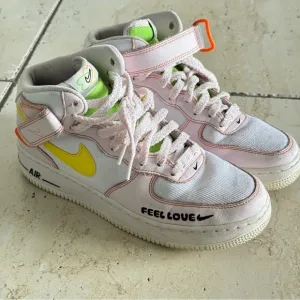 Nike Sneakers, Size 9, FD0869-100, High Top