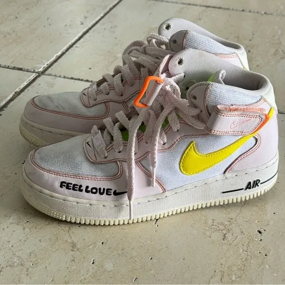 Nike Sneakers, Size 9, FD0869-100, High Top