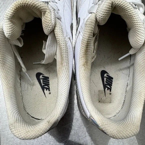 Nike White Air Force 1 Sneakers Classic Design