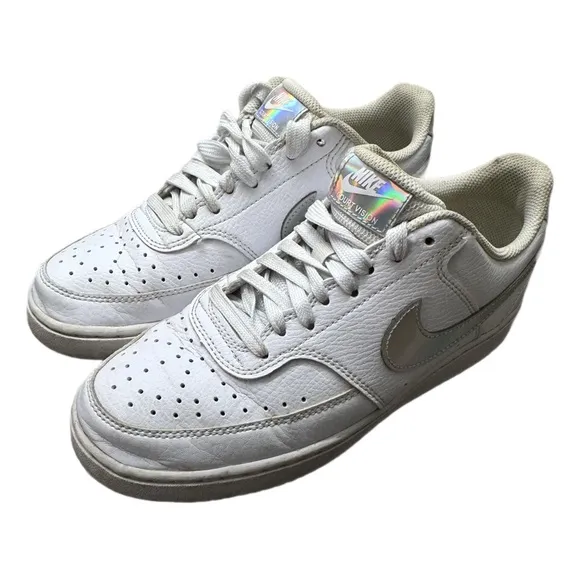 Nike White Air Force 1 Sneakers Classic Design