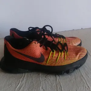 Nike zoom kd. 35 big boy sneakers.