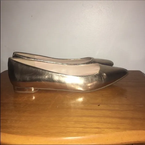 Nine West mirrored Gold point to flats