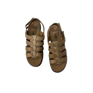 NWB! Clarks Women's  Trotters Flat Sandals SAND/5.5 B(M)