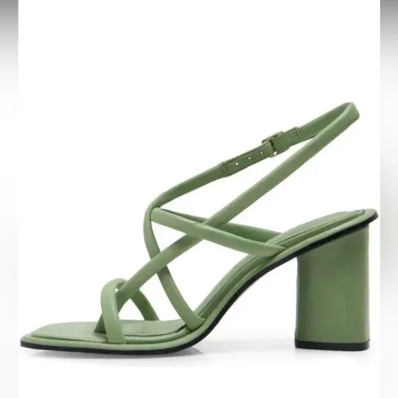 NWOB Free People Strappy Square Toe Sandals