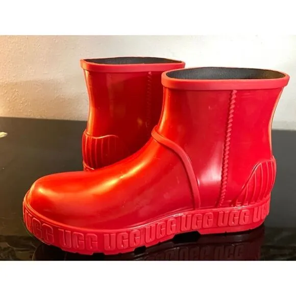 NWOB UGG Drizlita Rain Snow Boots KIDS BIG GIRLS SIZE 4 SAMBA RED UGG 1130361K