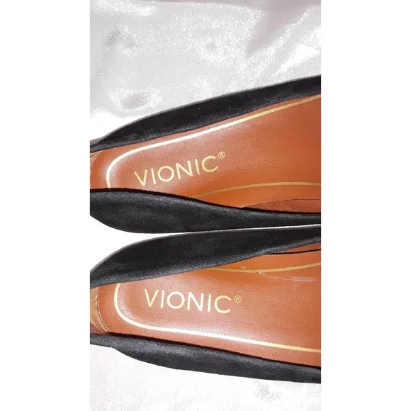 NWOB Vionic Black AMANDA Ballet Flats with Acryllic Tortoise Buckle 6