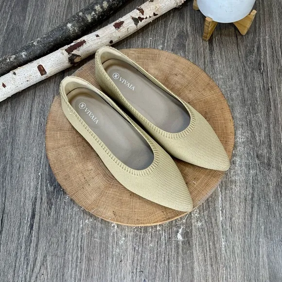 *NWOB Vivaia Aria 5 Pointed-Toe Ballet Flats Nude Peach Size 38.5/7.5