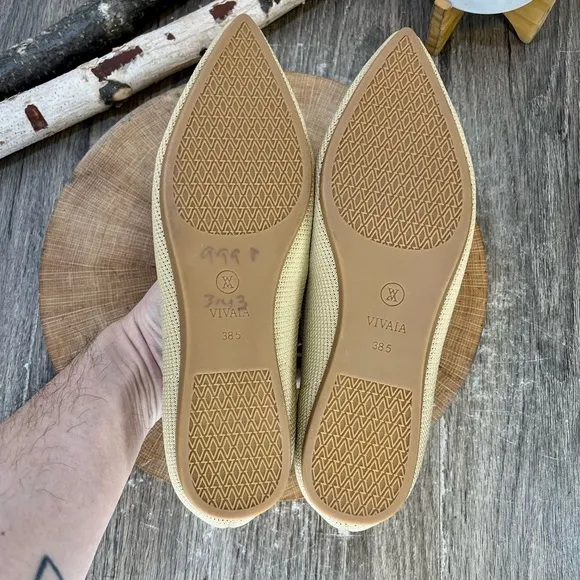 *NWOB Vivaia Aria 5 Pointed-Toe Ballet Flats Nude Peach Size 38.5/7.5
