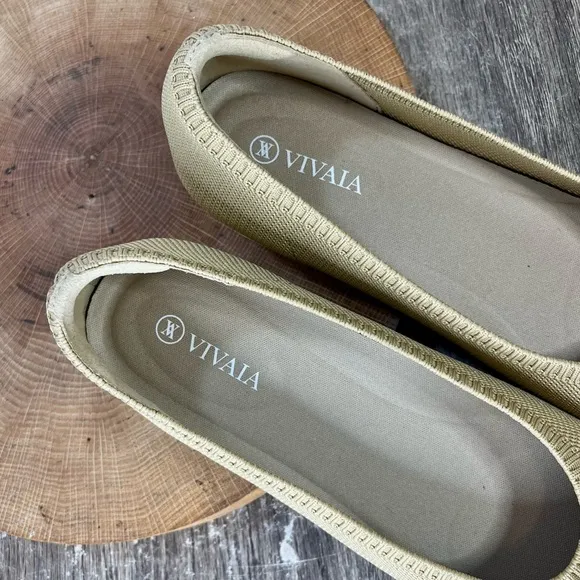 *NWOB Vivaia Aria 5 Pointed-Toe Ballet Flats Nude Peach Size 38.5/7.5