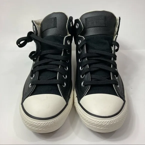 NWOT Converse sneakers