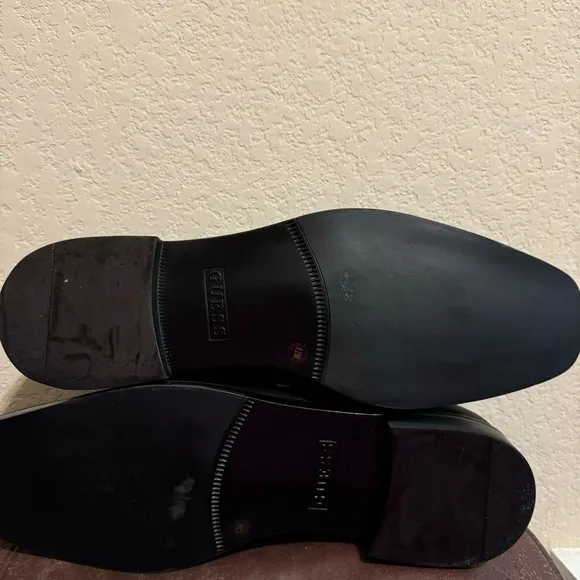 NWOT Guess Hinn Dress Loafers