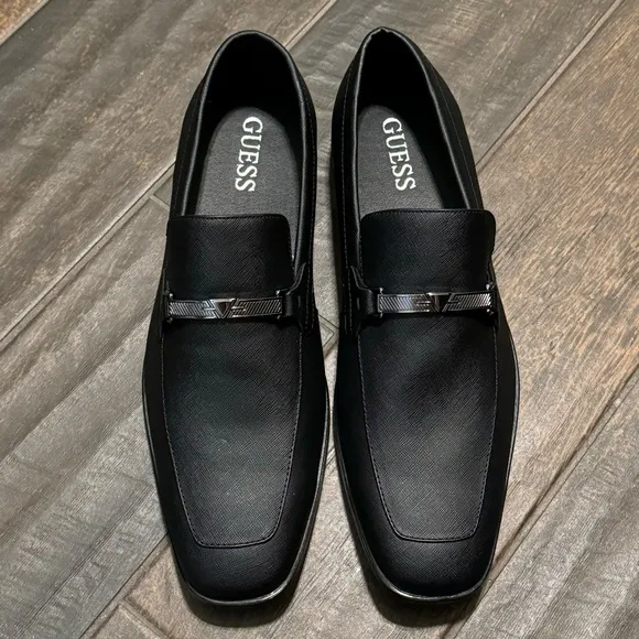 NWOT Guess Hinn Dress Loafers
