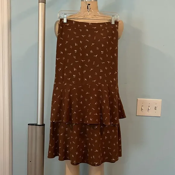 NWOT Madewell Ruffle Tiered Midi Skirt in Daisy Stitch - Size XS