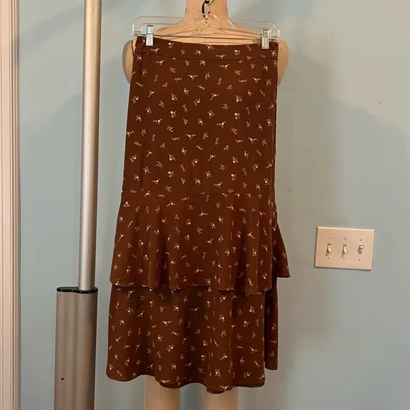 NWOT Madewell Ruffle Tiered Midi Skirt in Daisy Stitch - Size XS