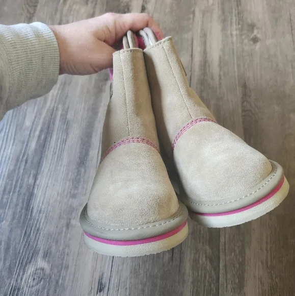 NWOT Sorel Newbie Campus Suede Snow Boots