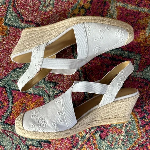 NWOT Talbots | Women’s white Lyndsay eyelet lace high cut closed toe espadrilles