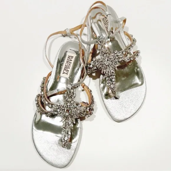 NWT Badgley MIschka Hampden SIlver Rhinestone Tstrap Flat Sandal Bridal Shoes