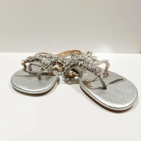 NWT Badgley MIschka Hampden SIlver Rhinestone Tstrap Flat Sandal Bridal Shoes